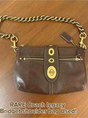RARE Leather Coach Turnlock Shoulder Bag lightly used